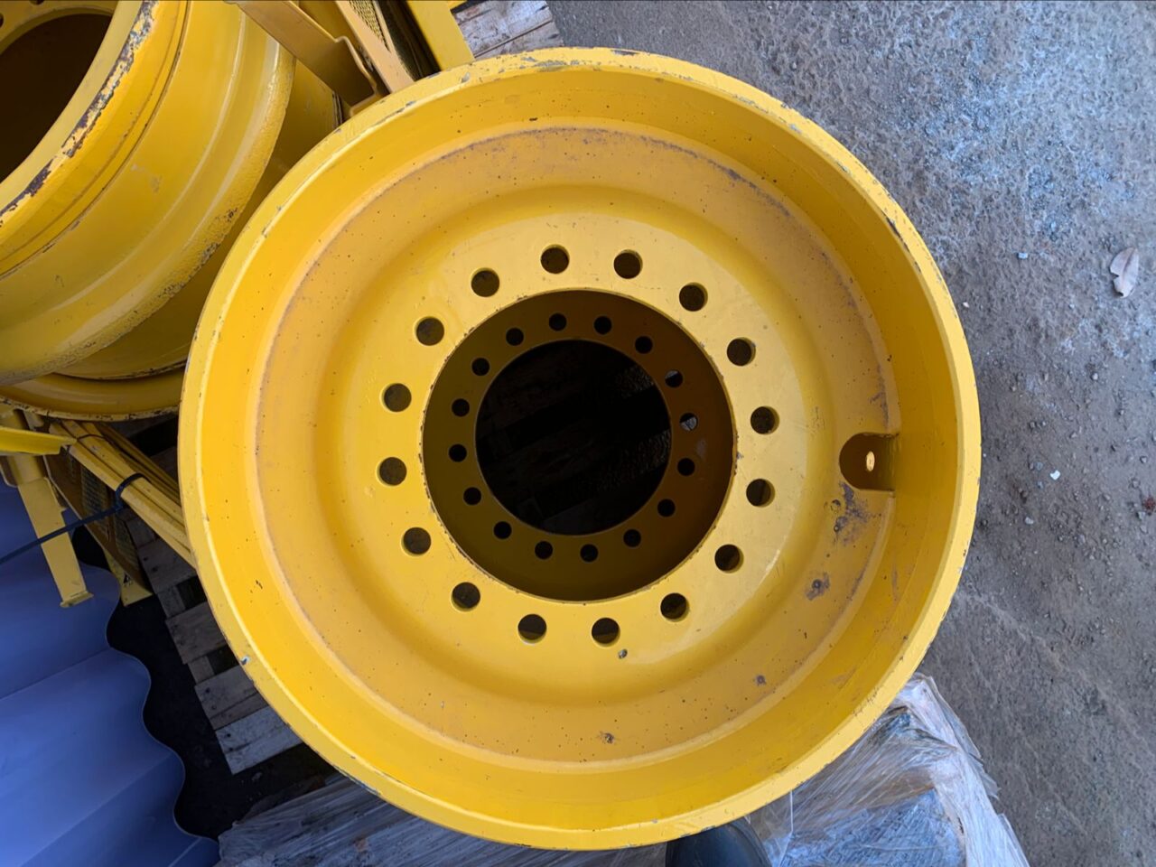 RODA VOLVO - L70F