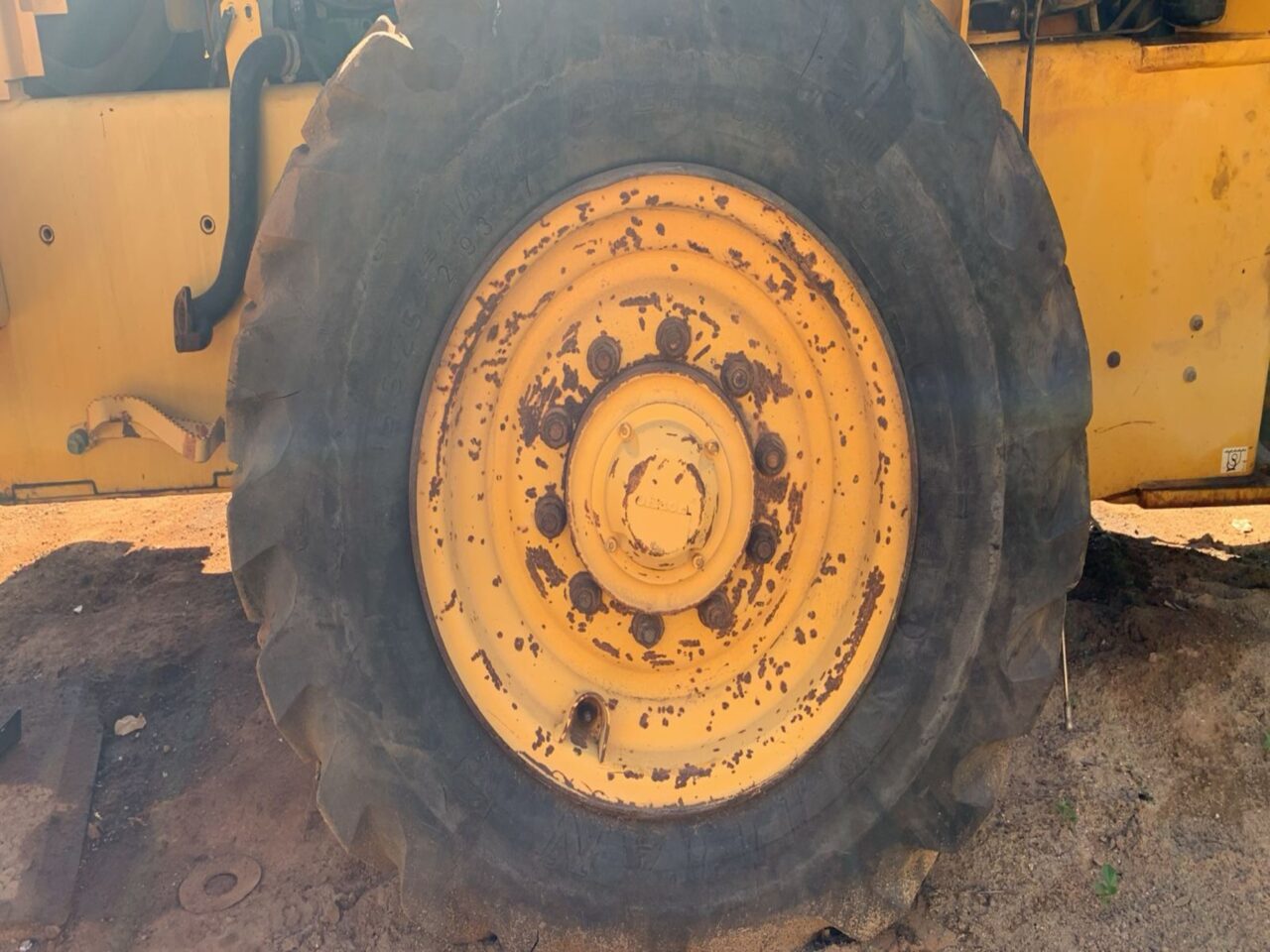 RODA VOLVO - L70D