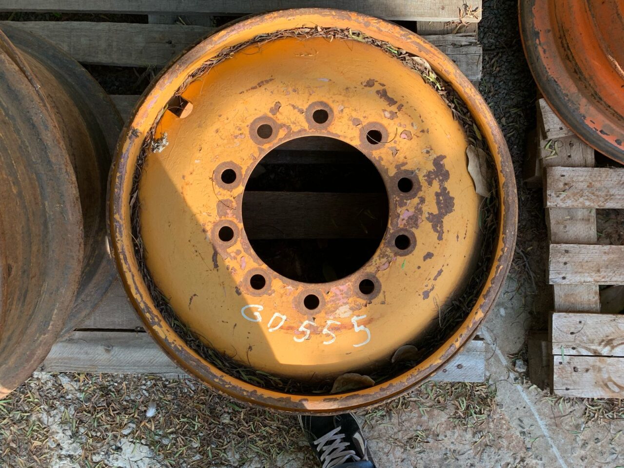RODA KOMATSU - GD555