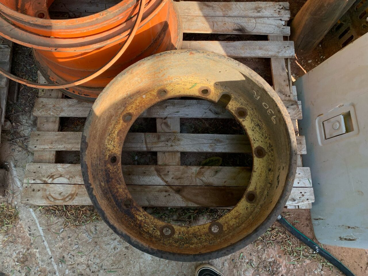 RODA CATERPILLAR - 930R