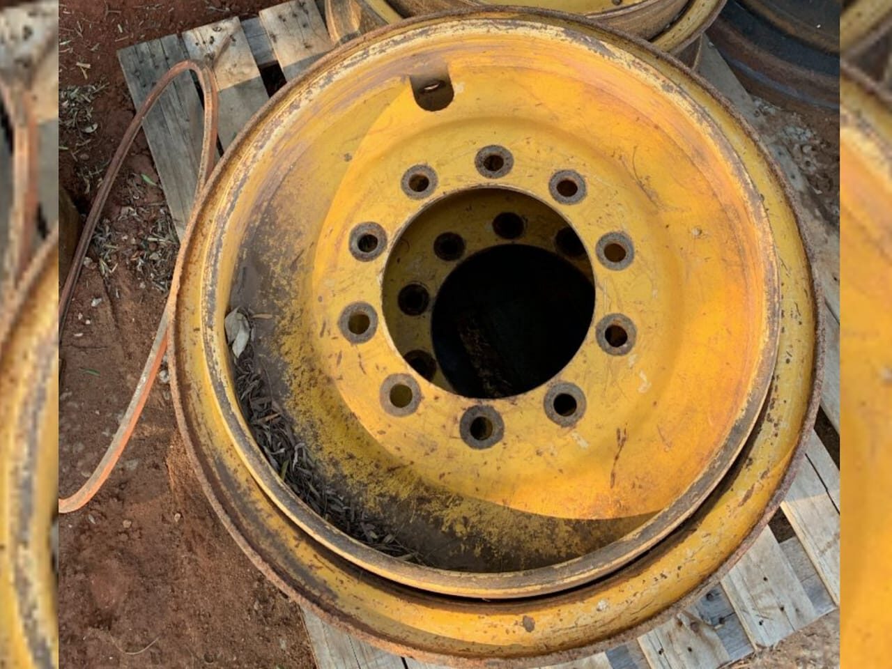 RODA - KOMATSU GD555-3