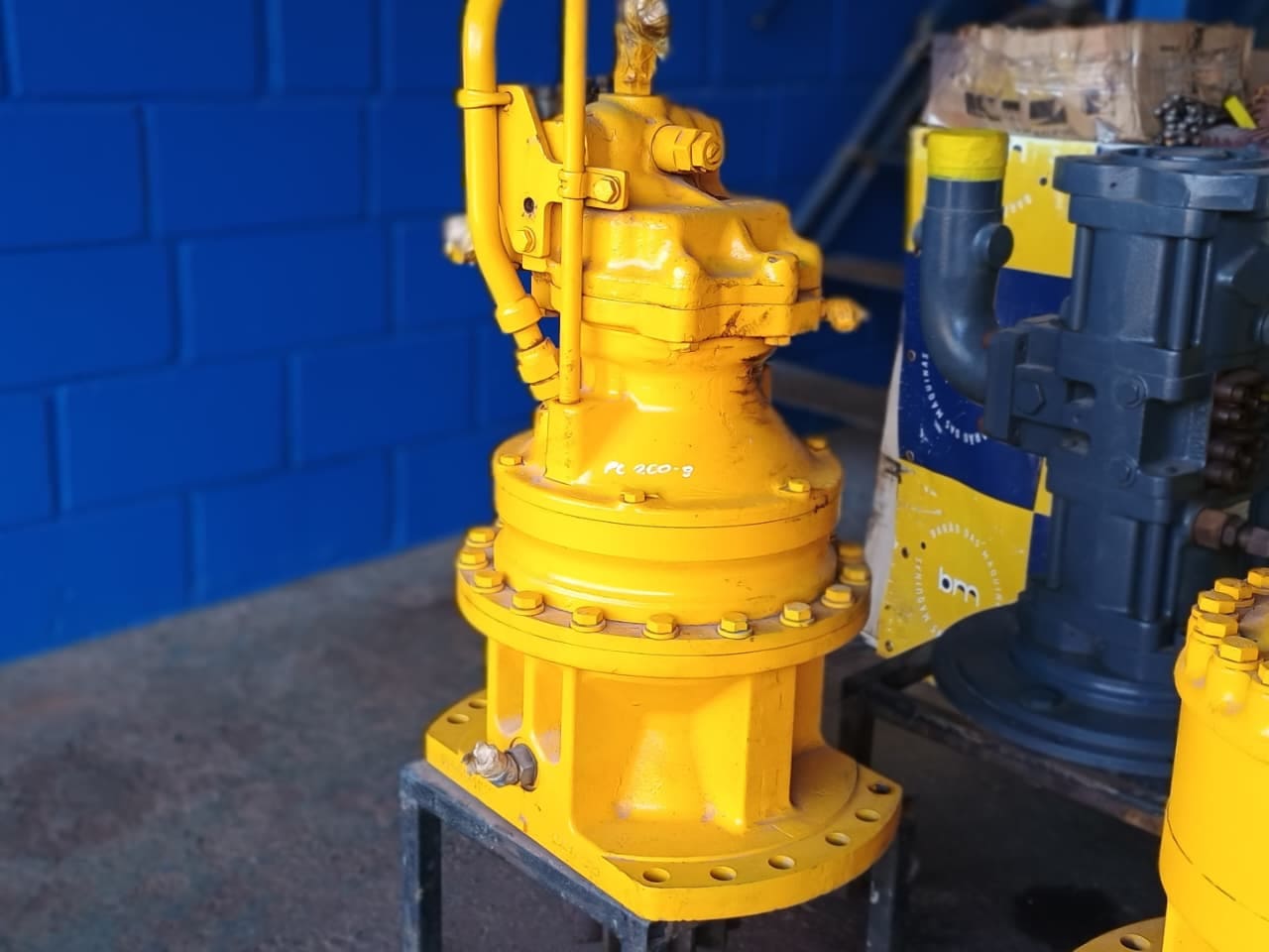 MOTOR DE GIRO PC200-8