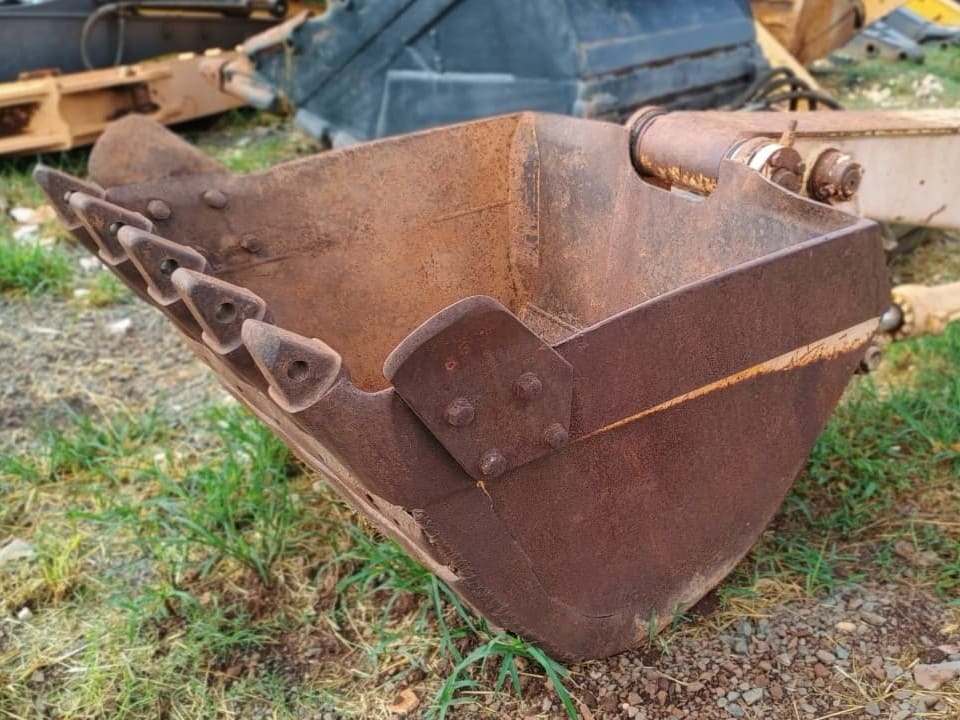 CONCHA KOMATSU PC 138