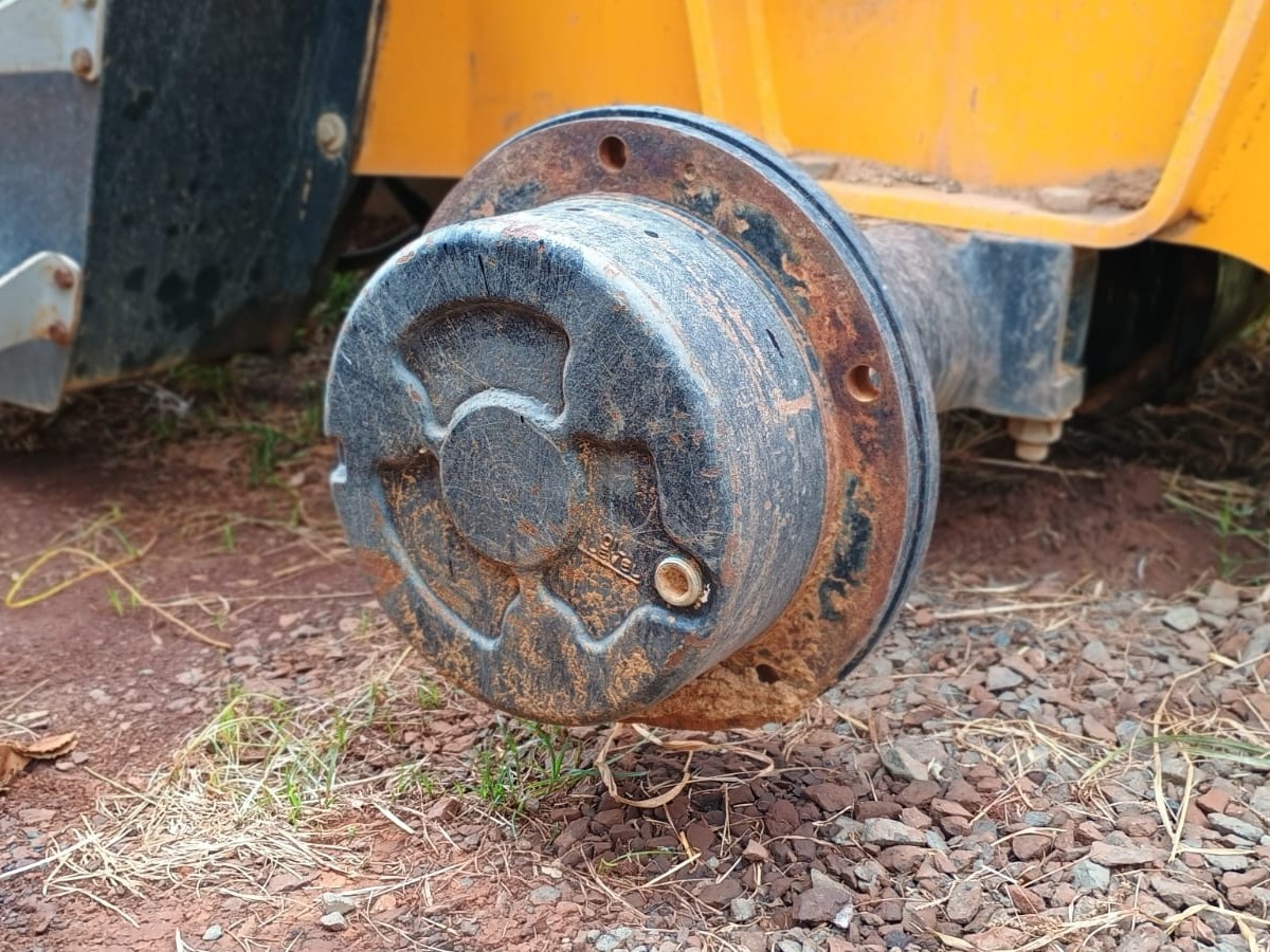 EIXO TRASEIRO JCB 3C