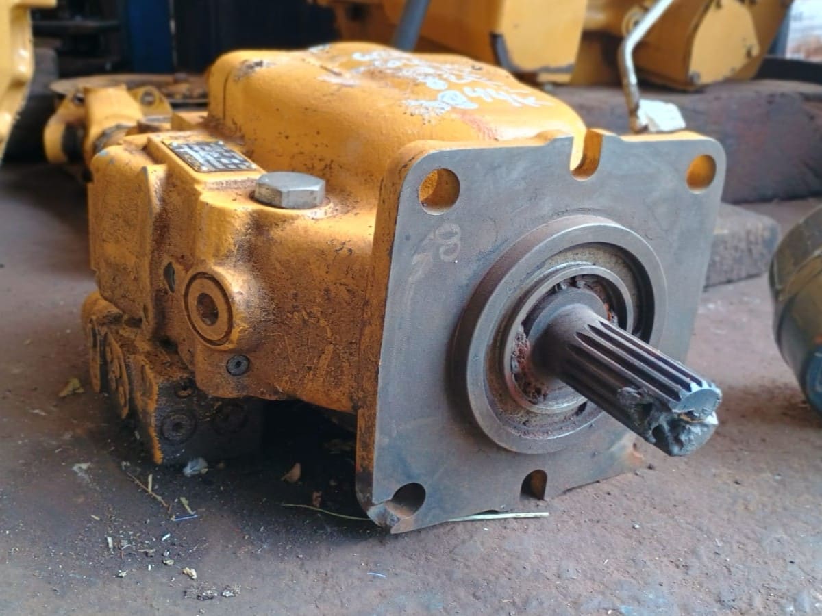 BOMBA HIDRÁULICA JOHN DEERE