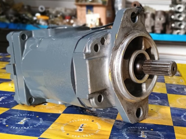 BOMBA DA TRANSMISSÃO KOMATSU GD655