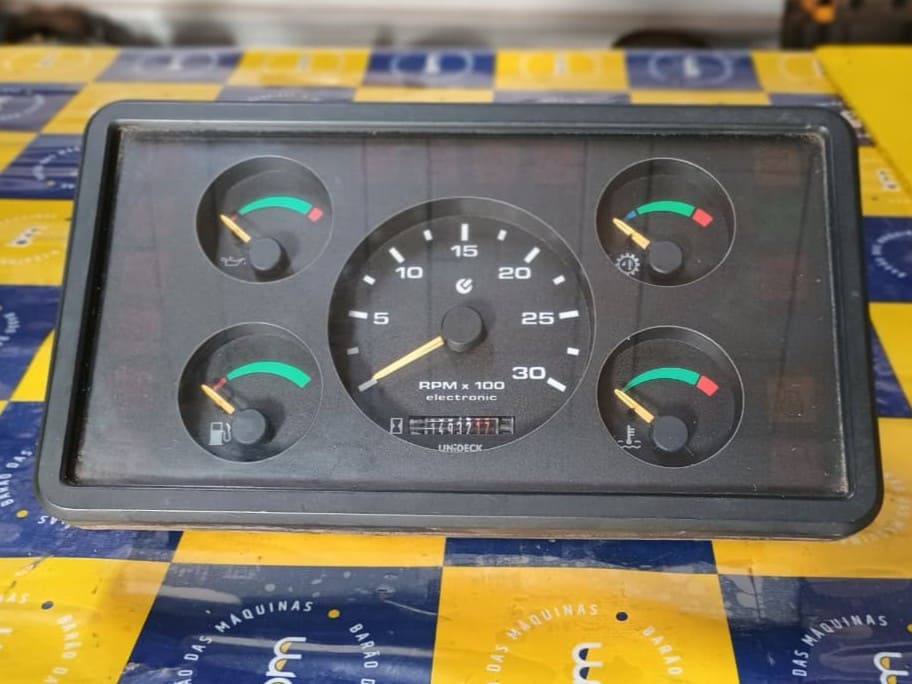 PAINEL NEW HOLLAND W160