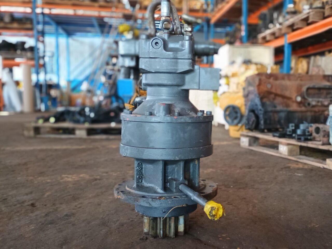 MOTOR DE GIRO VOLVO EC140B