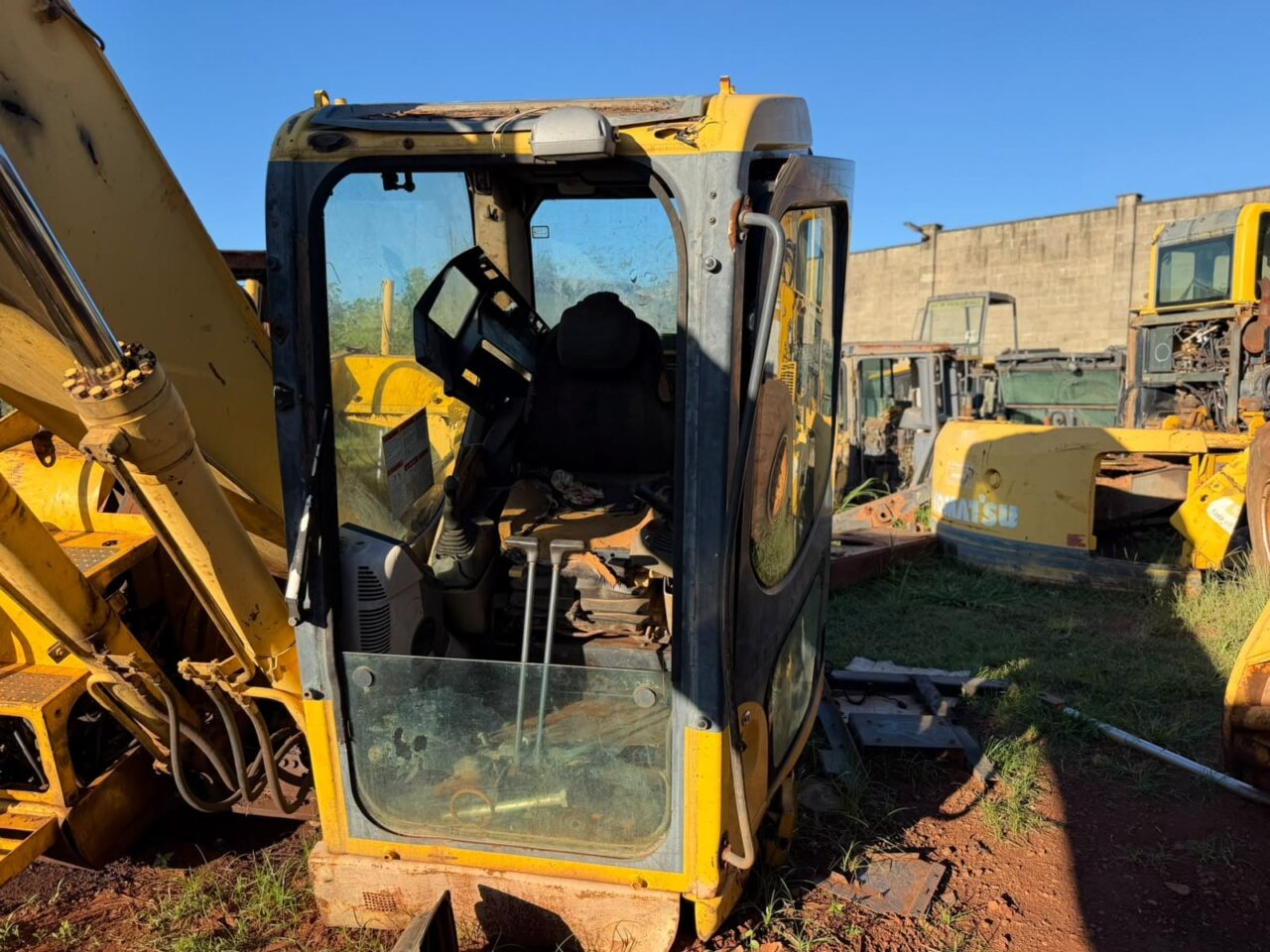 CABINE ESCAVADEIRA KOMATSU PC138