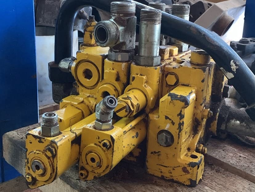 COMANDO HIDRÁULICO JOHN DEERE 924K
