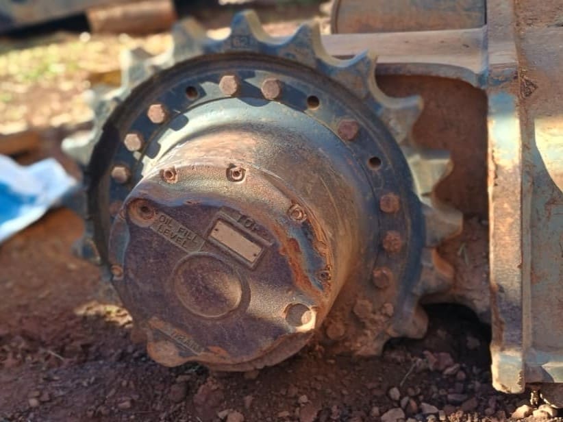 MOTOR DE TRAÇÃO NEW HOLLAND E215LC