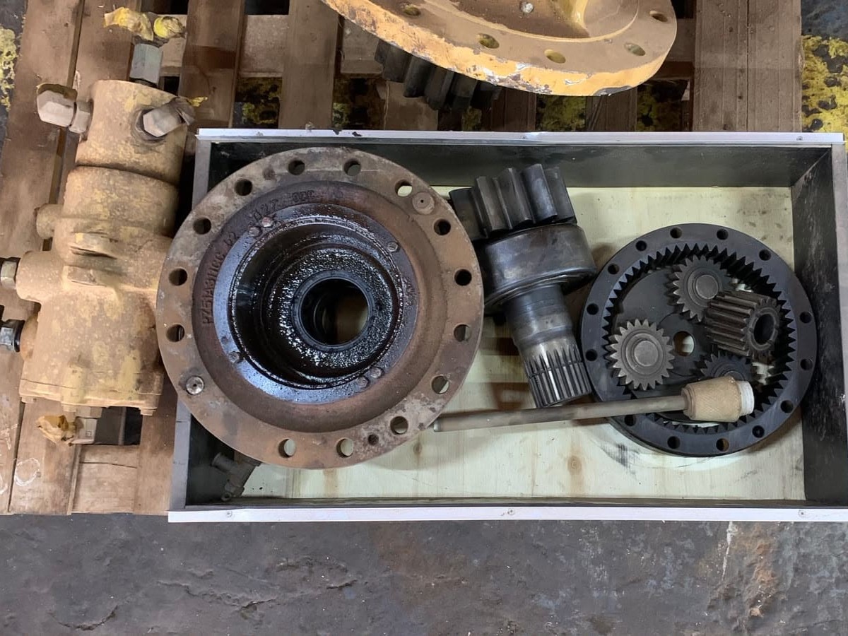 MOTOR DE GIRO CATERPILLAR 313D2L