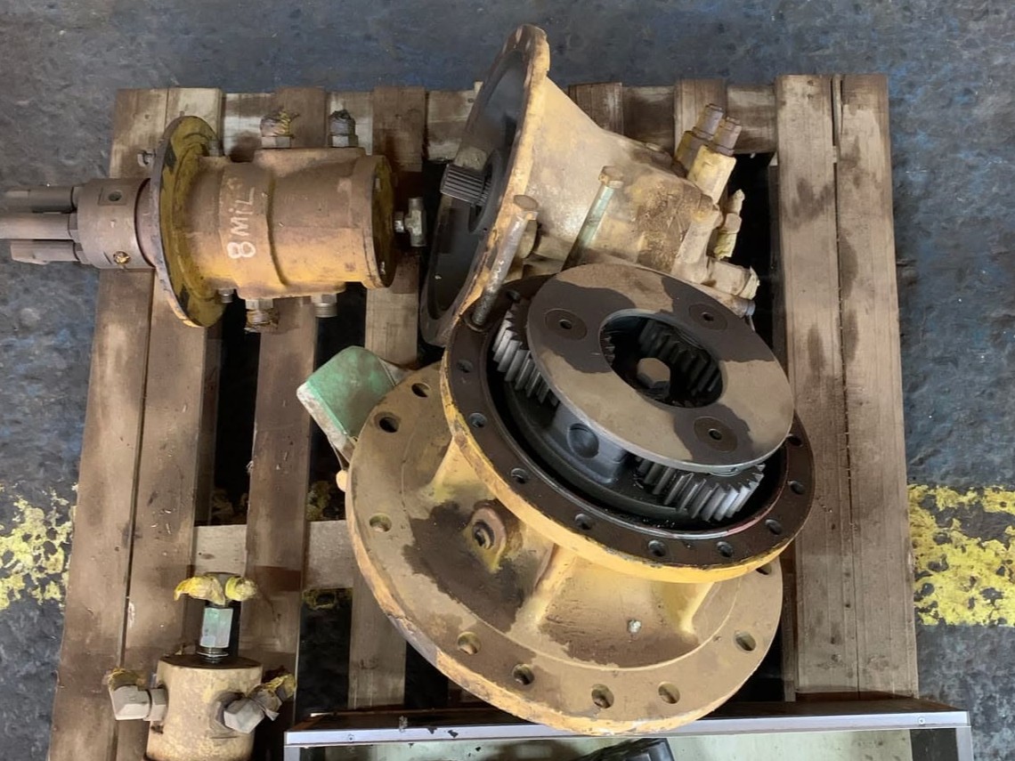 MOTOR DE GIRO CATERPILLAR 320L