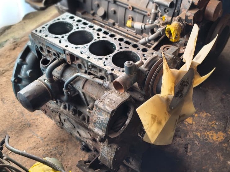 MOTOR KUBOTA V3300